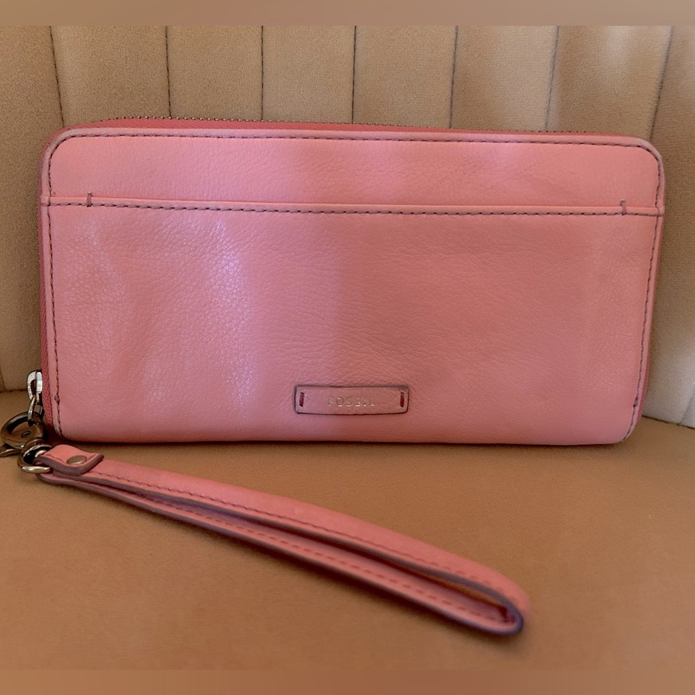 Fossil Zipped Clutch